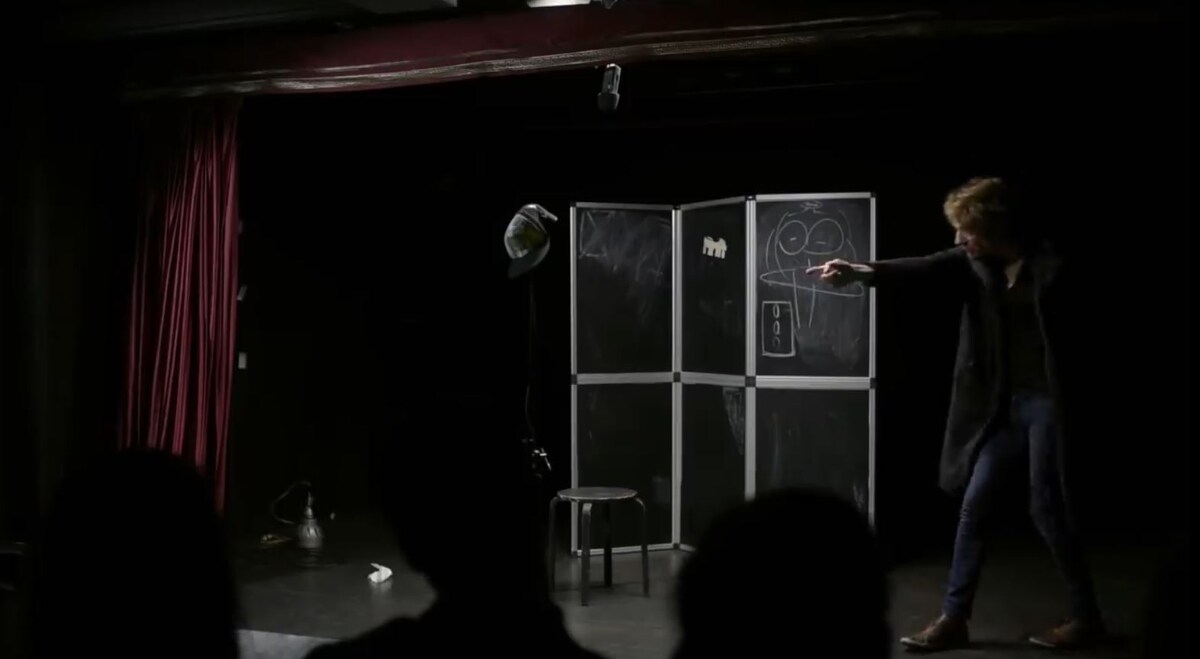 Кадр из видеоверсии спектакля