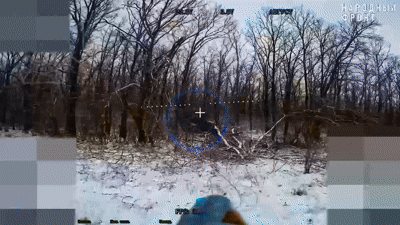    Танк ВСУ разлетается на части после удара дрона 68 мсд ЛенВО. Видео: "Северный ветер"