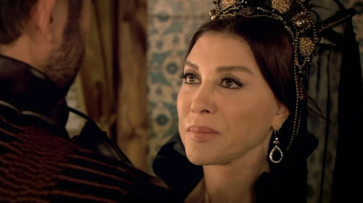 Фрагмент турецкого сериала "Великолепный век". Валиде Султан