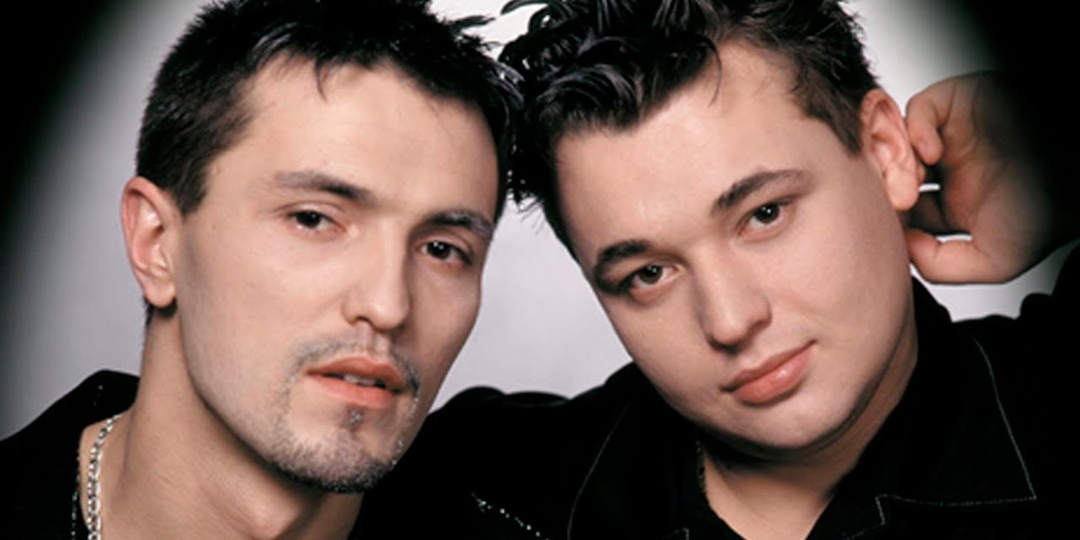 Парни, которые заставили страну танцевать: как «Руки Вверх!» пережили пиратские кассеты и стали легендами 2000-х