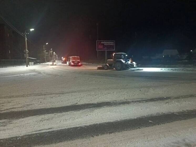     Глава округа призвала не оставлять автотранспортные средства на дорогах и межквартальных проездах. Фото: telegram-канал главы Старорусского муниципального округа Елены Комаровой