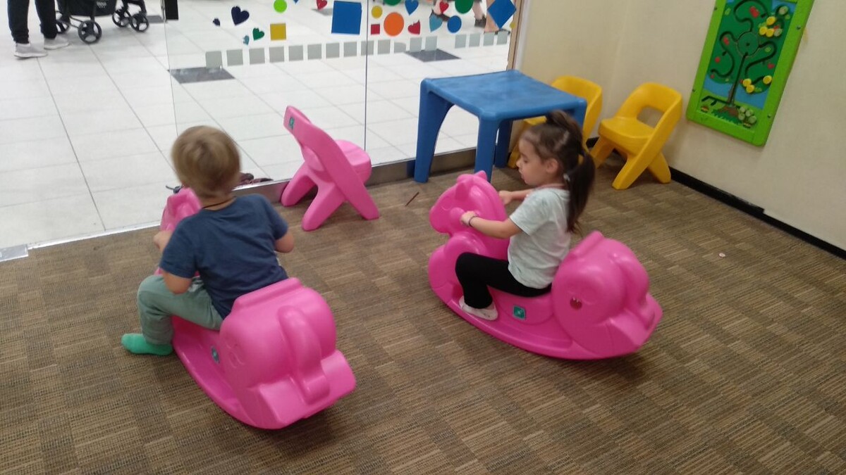 В игровой комнате аэропорта Шереметьево. 2023 год