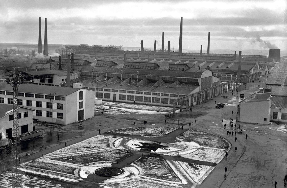 Завод "Уралмаш" имени Серго Орджоникидзе, СССР 1930-е года. фото из ria.ru