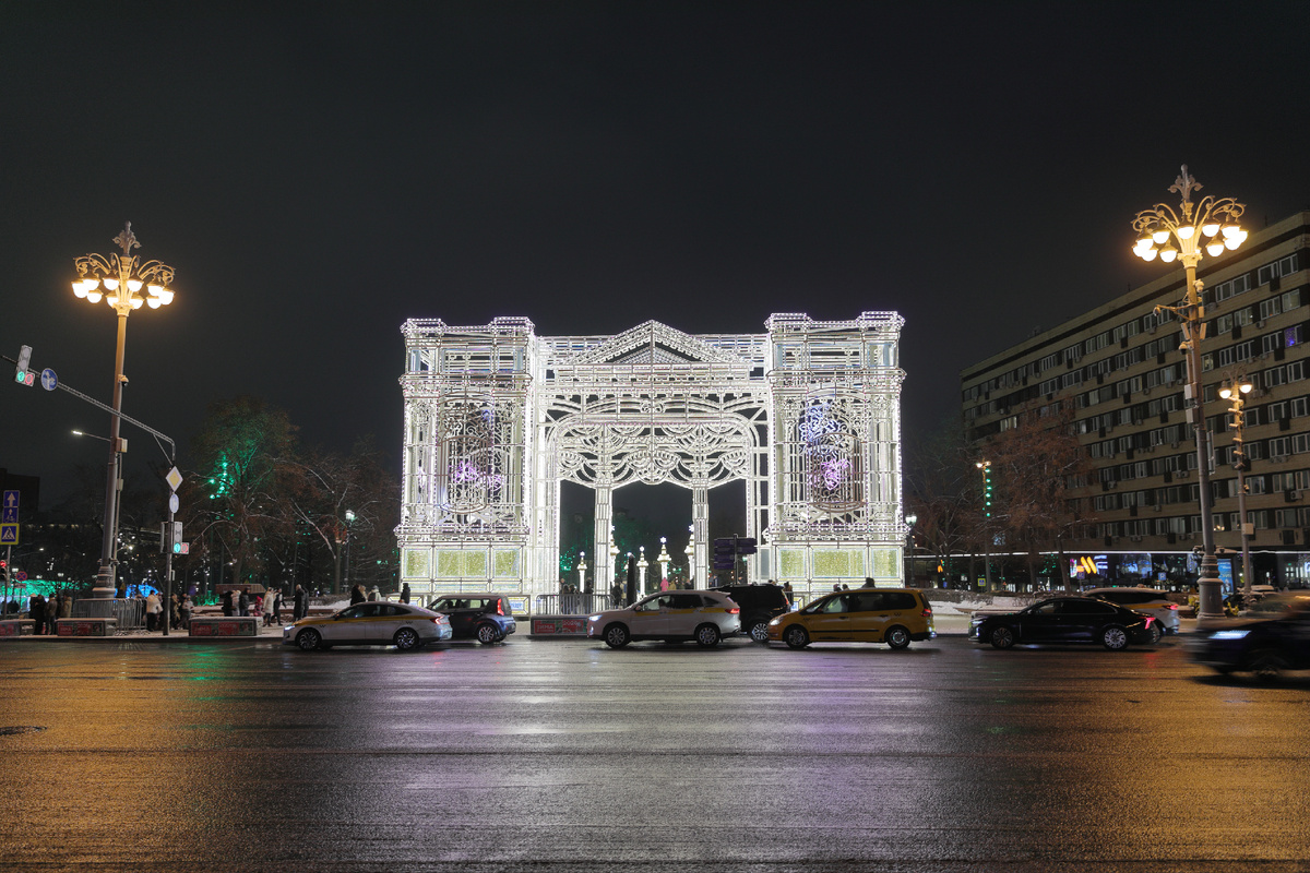 Арка в начале Тверского бульвара