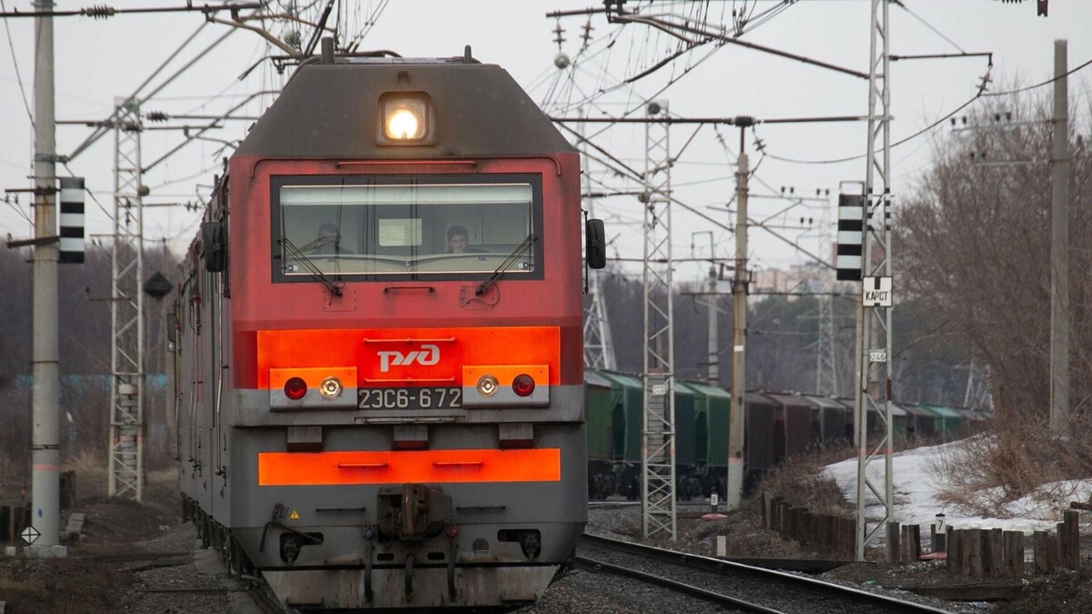    Идущие через вокзал в Ростове поезда массово задерживаются 8 января   1MI