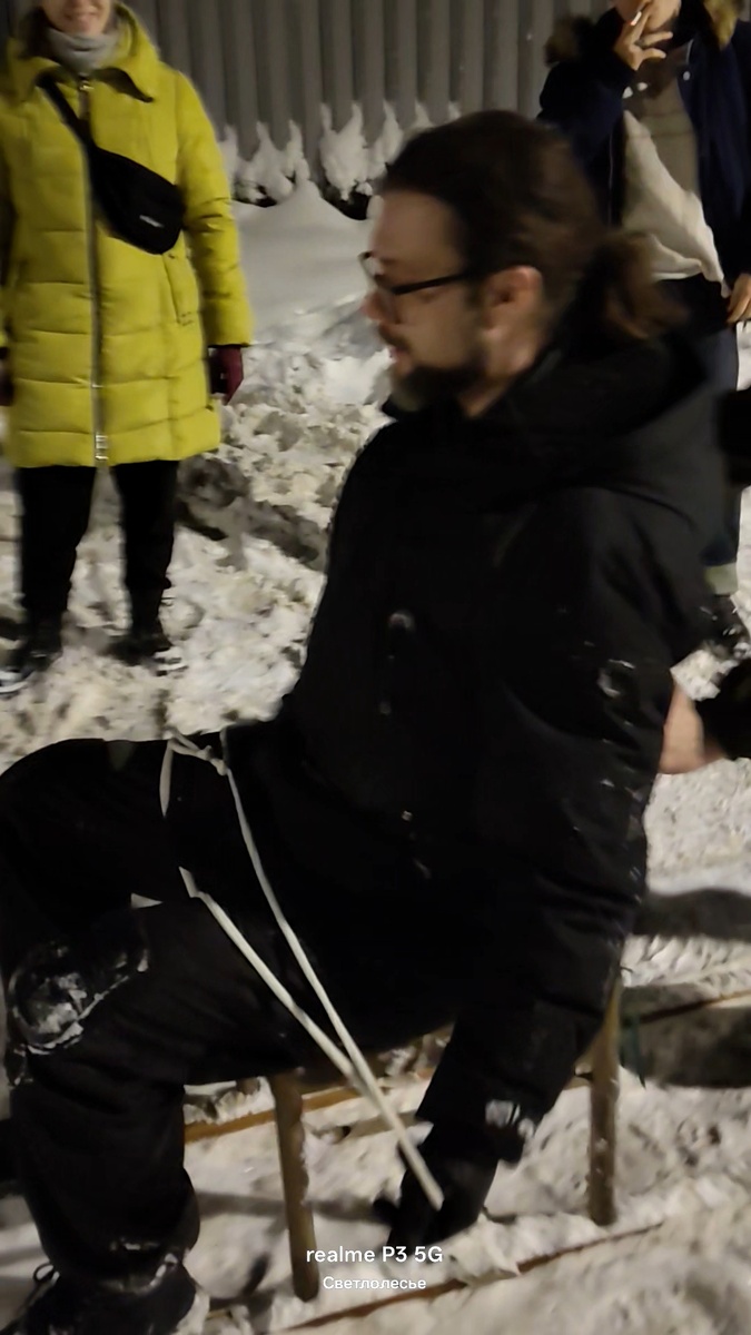 Нет, мы его не привязывали! Листайте)