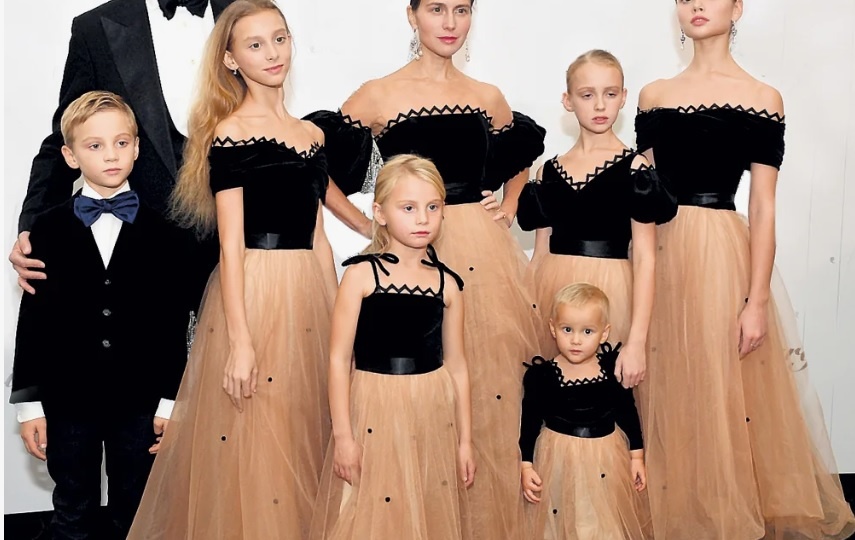 Топ-10 самых богатых и влиятельных семей мира в 2025–2026 годах