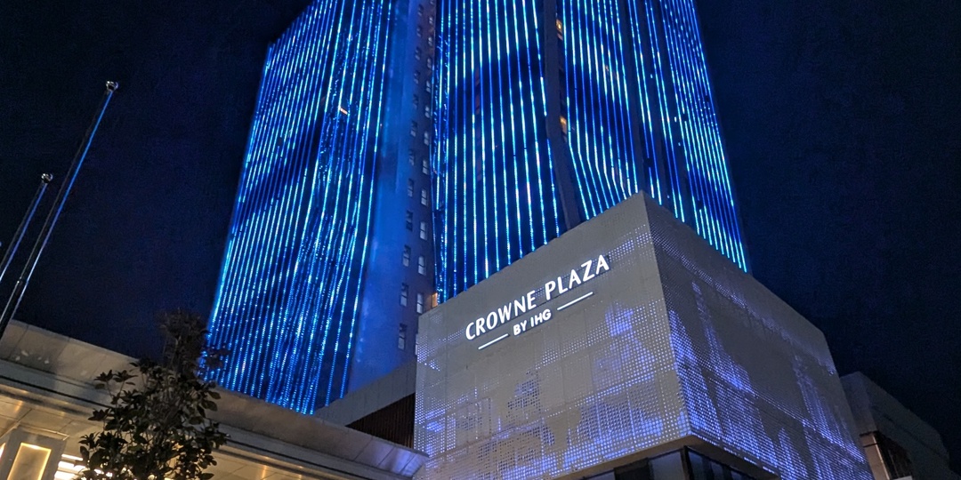 Таджикистан. День релакса в стеклянном небоскрёбе: моё путешествие в Crowne Plaza Душанбе