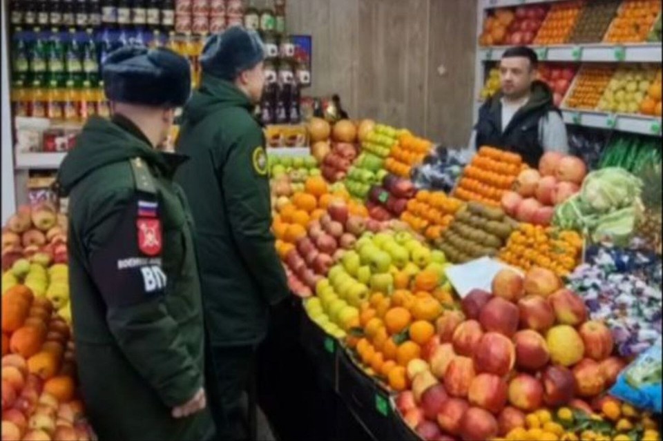    Всего в ходе рейда выявили 7 бывших мигрантов. Фото: пресс-служба ВСУ СКР по ЦВО