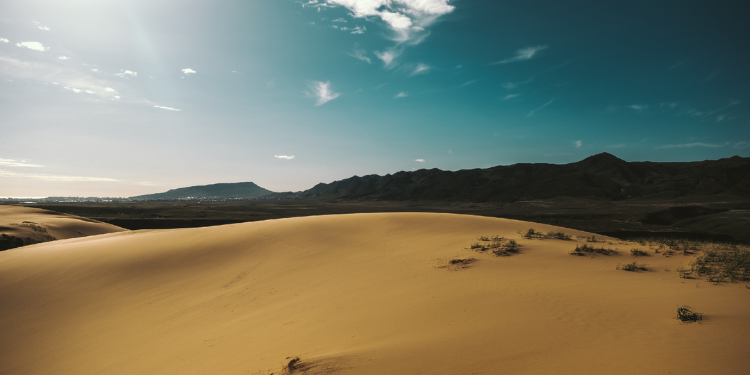 Бархан Сарыкум. Здесь снимали "Белое солнце пустыни" и писал стихи Лермонтов