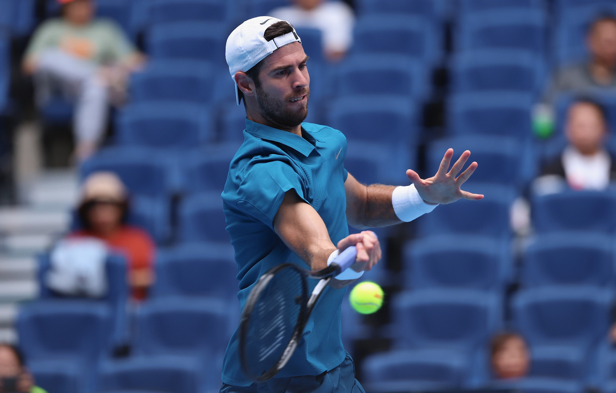    Карен Хачанов  Lintao Zhang/Getty Images