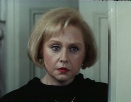 Елена (актриса Екатерина Воронина).