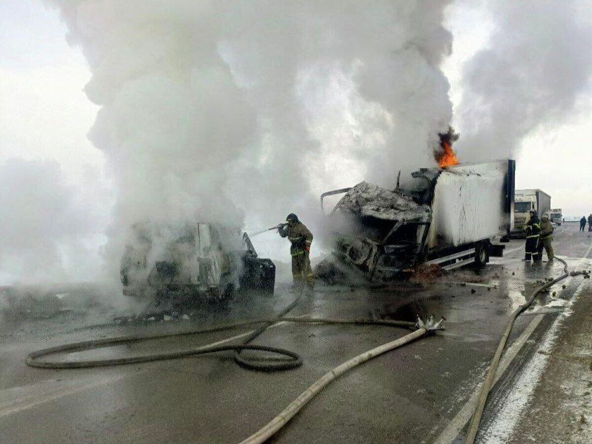    Ликвидация последствий ДТП с участием внедорожника и большегруза в Приангарье | © Фото : Иркутская областная прокуратура