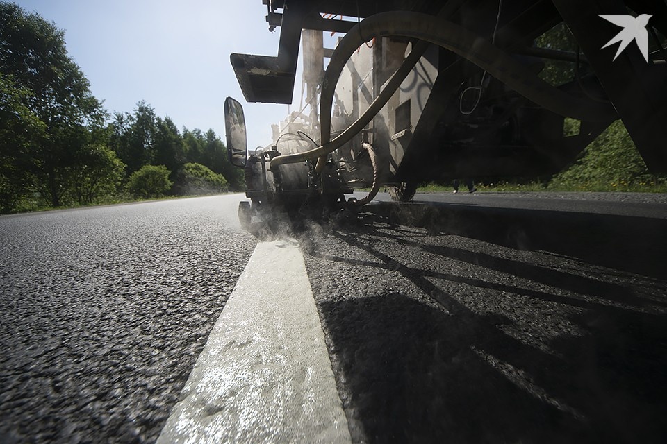    Осенью 2025 году жители Мурманска стали массово жаловаться на исчезающую с дорог разметку. Алексей БУЛАТОВ