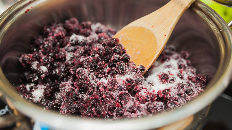 Американец чуть не вызвал полицию, увидев мой десерт: почему наша обычная ягода в США - «запретный плод», а в Европе - роскошь