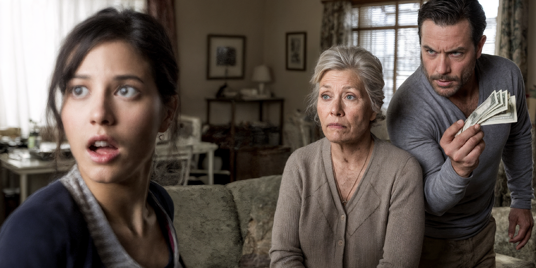 — По акции взяла три куртки — экономия же, радуйся — объяснила жена мужу, глядящему на чек