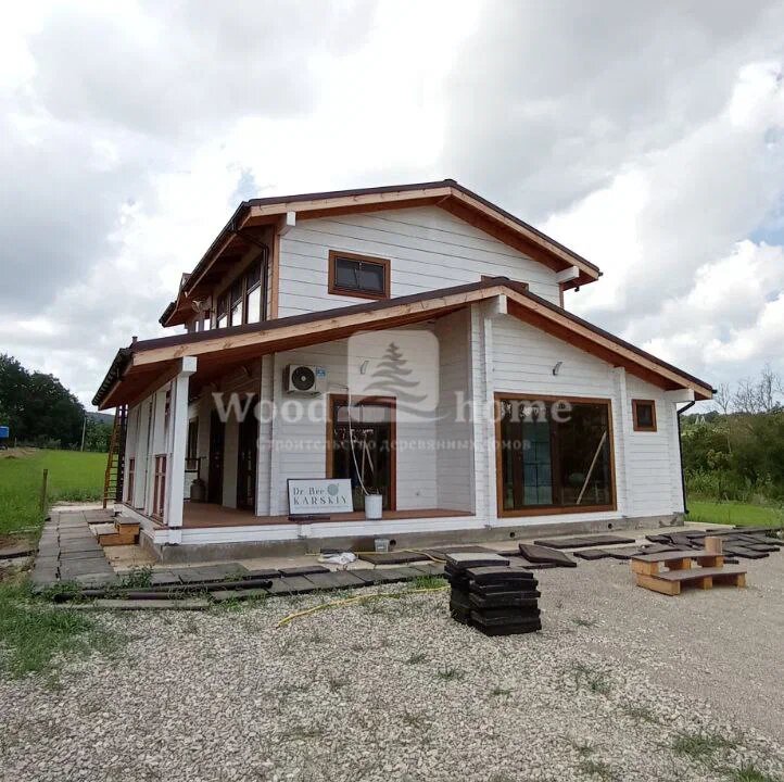 На фото: работа компании WOOD HOME