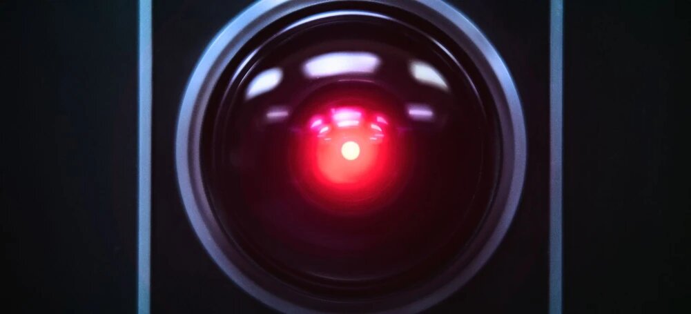 Красный глаз HAL 9000 из фильма «2001: Космическая одиссея».