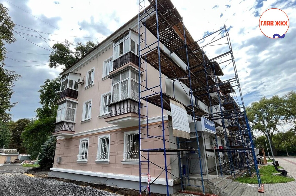 В ДНР и ЛНР продолжат капитальный ремонт многоквартирных домов
