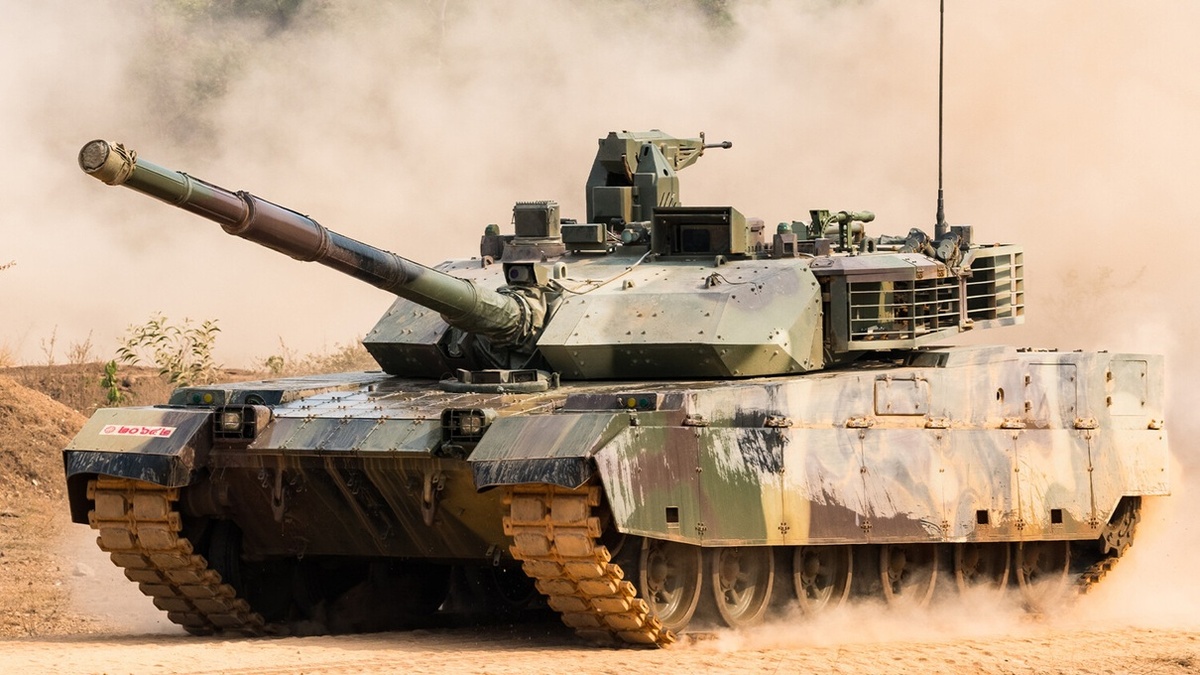 На фотографии: VT-4 (MBT-3000) – китайский основной боевой танк, разрабатываемый специально для экспорта компанией NORINCO. Источник фото: https://img.gazeta.ru/files3/368/20802368/3-pic4_zoom-1500x1500-81204.jpg