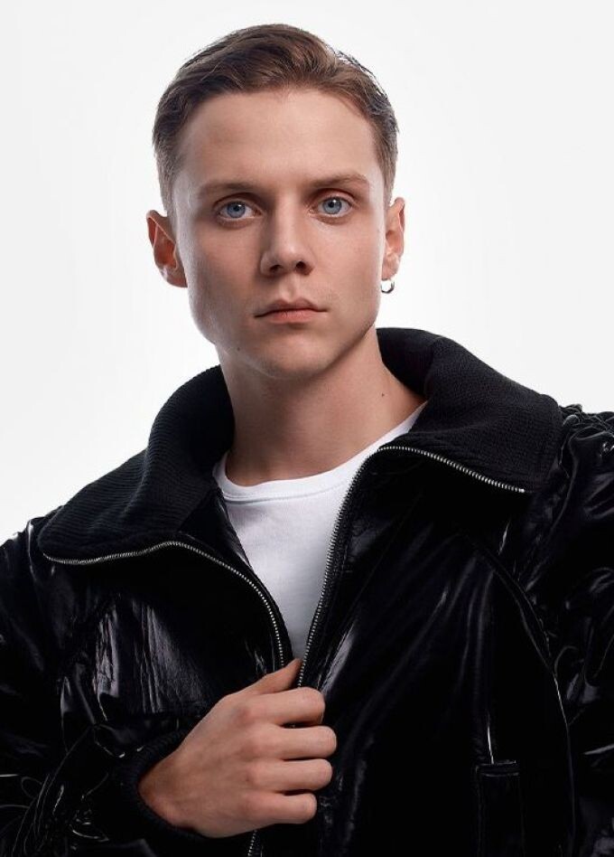 Ваня Дмитриенко 