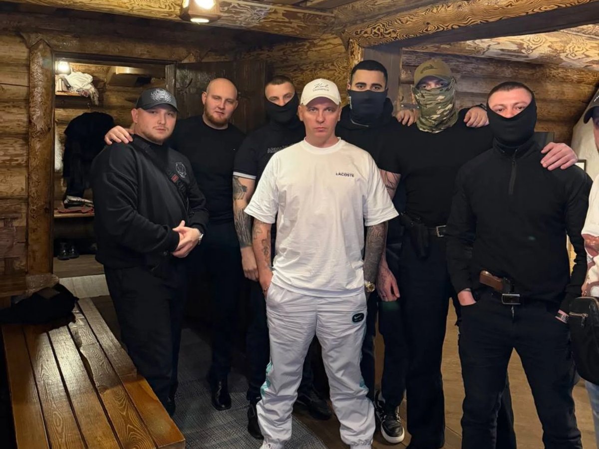    На стримах Виталий Реутов заявлял, что «общается с «ворами»