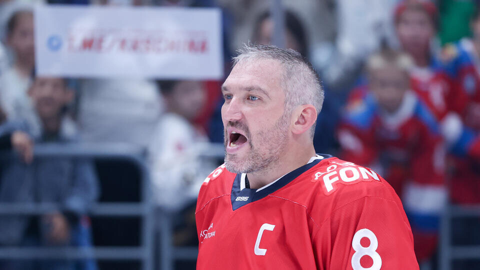     Овечкин забил 915-й гол и обновил рекорд НХЛ ИЗВЕСТИЯ/Дарья Исаева