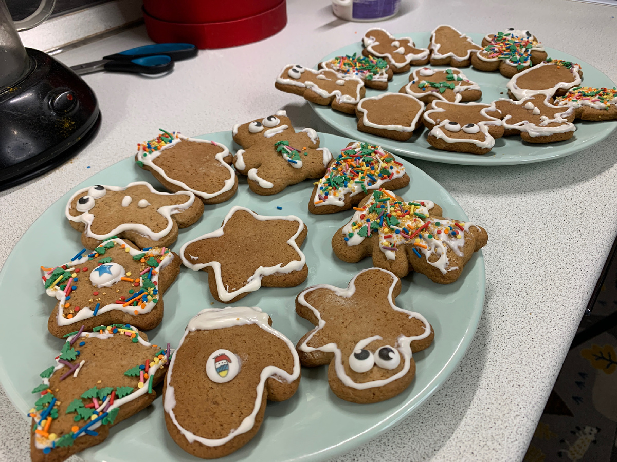 Очень вкусные пряники, хоть и готовила первый раз все остались довольны. Решили, что это станет нашей новогодней традицией - готовить пряники к празднику