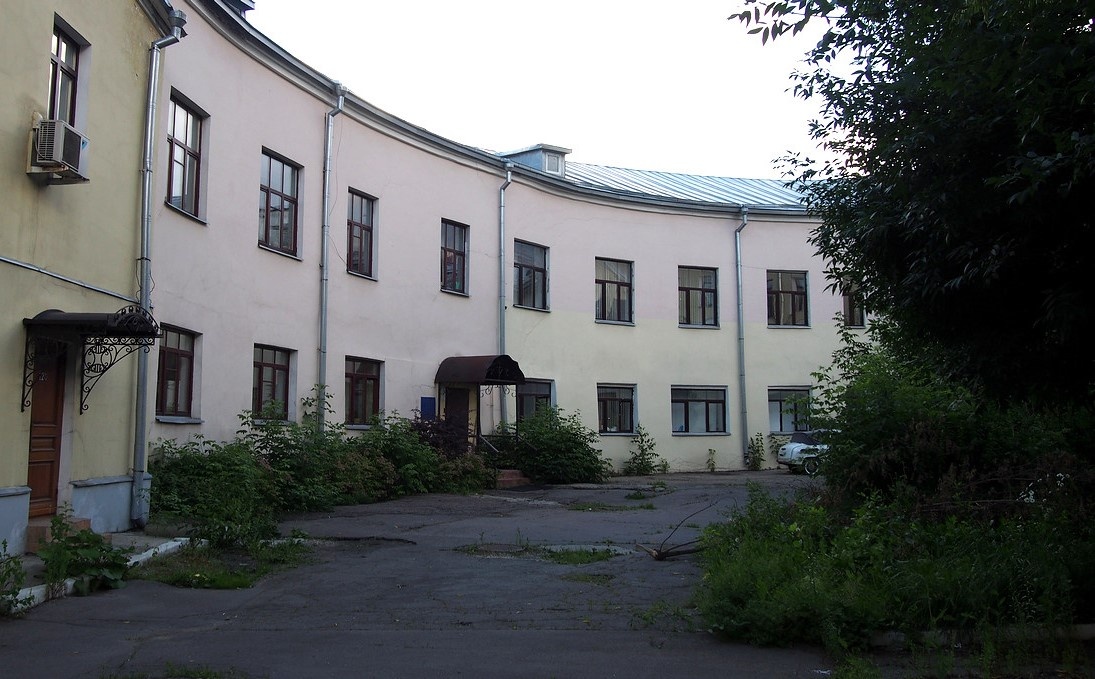 Неприметные дворы Москвы