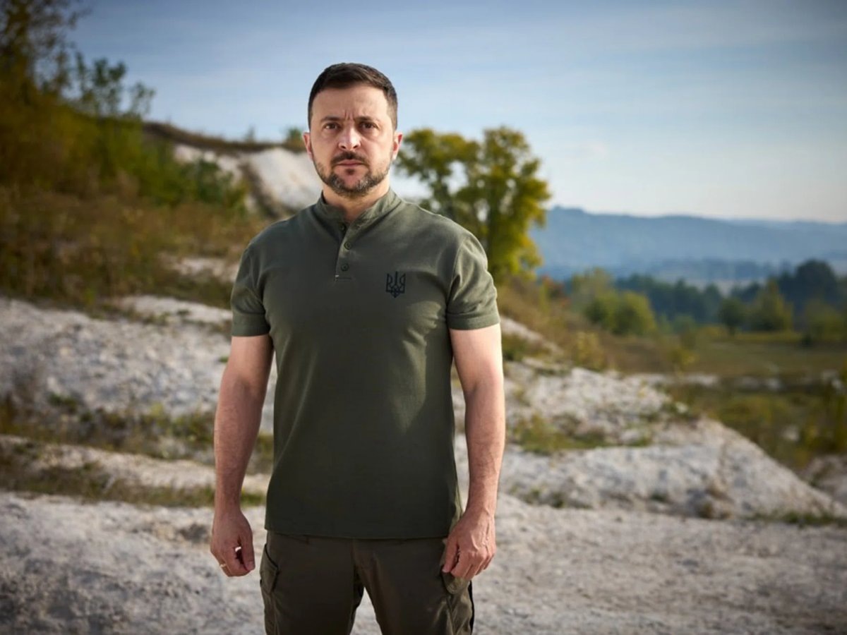     Зеленский призвал партнеров усилить давление на Россию