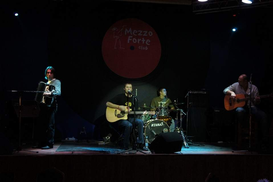 "Кирилл Комаров и Друзья", концерт в московском Mezzo Forte