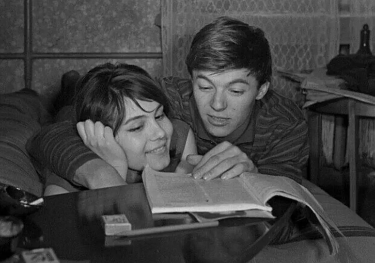 С Александром Збруевым