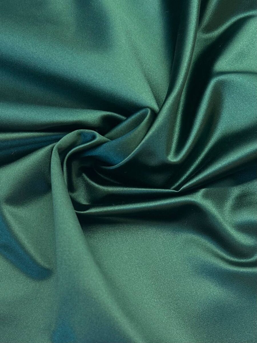 Шелк 100%
Ширина: 140 см
Арт.: 2400606
Цена: 5400₽/м 