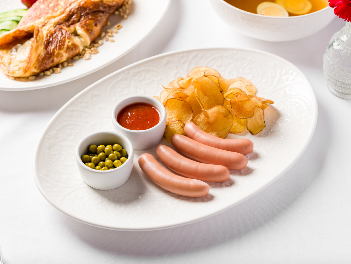 Сосиски с чипсами