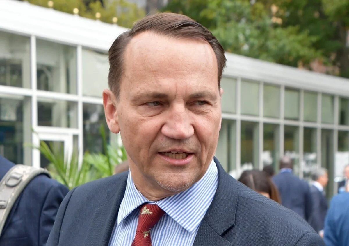    Сикорский: Украина перенесёт часть производства дронов в Польшу