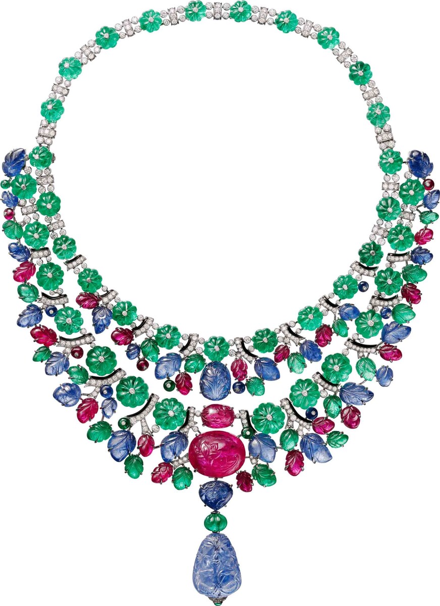 Колье Tutti Frutti, Cartier Paris, 1925 год. Платина, бриллианты, сапфиры, рубины, изумруды, оникс, черная эмаль.  Нильс Херрманн, Коллекция Cartier ©Cartier
