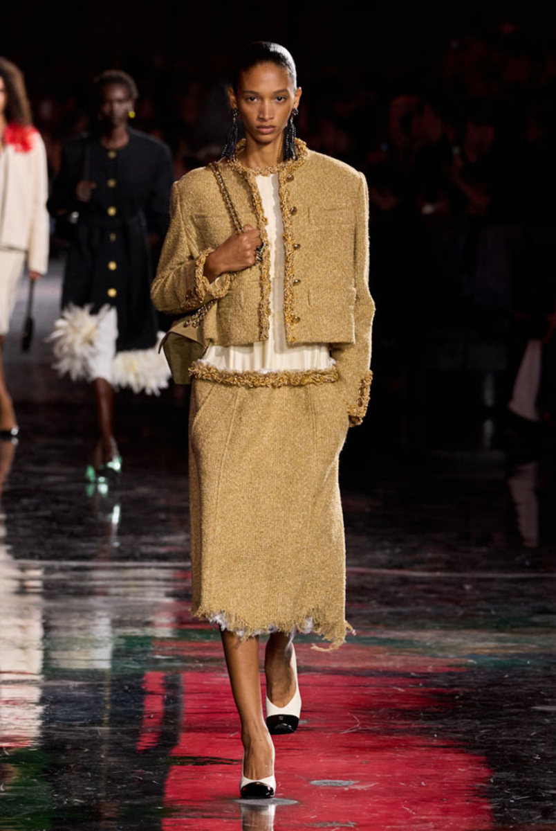 Фотографии с показов весна-лето 2026 <->