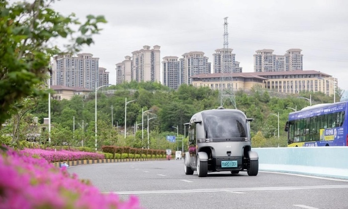    Беспилотные автобусы выходят на улицы городов Китая
