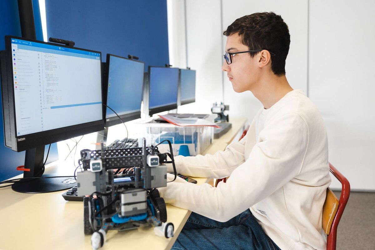    Москва достигла мирового лидерства в школьном образовании — Собянин