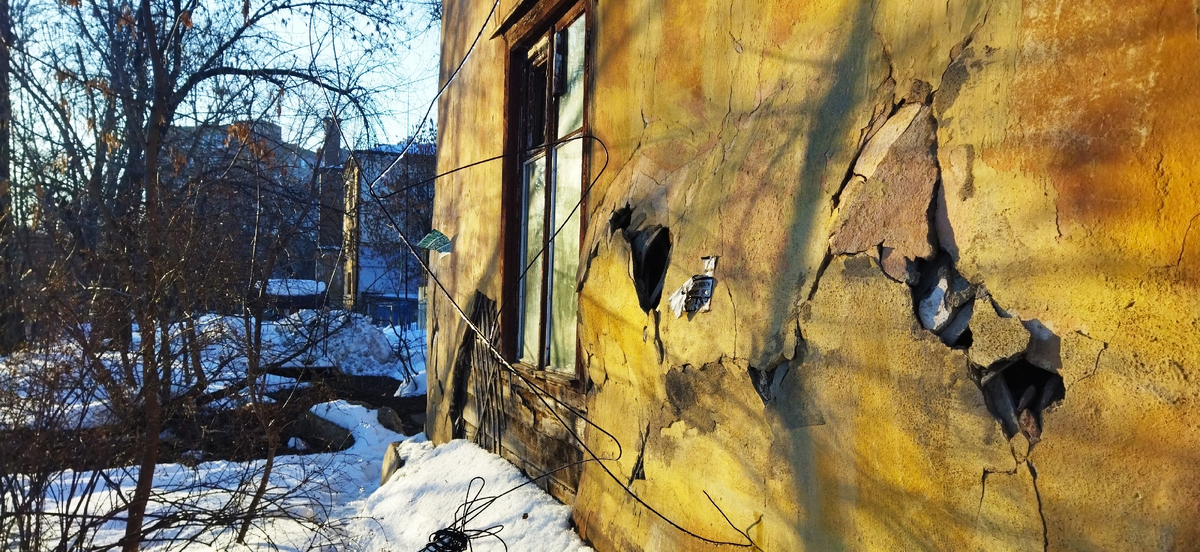 Дом моего детства рассыпается по частям...