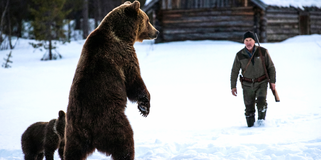 «Медведица вышла к дому, но НЕ напала. ХИЩНИЦА звала ЕГЕРЯ за собой. То, что он нашел в глухом буреломе, заставило его плакать»...