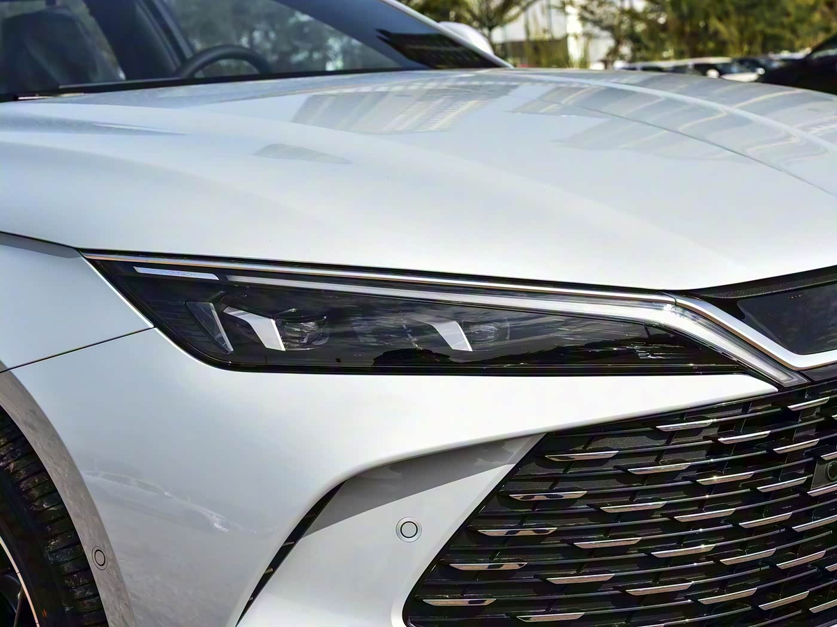 Новые гибридные седаны BYD предлагаются в Китае на выгодных для покупателей условиях