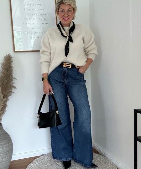 Эти брюки должны быть у каждой женщины независимо от возраста и носить их нужно правильно