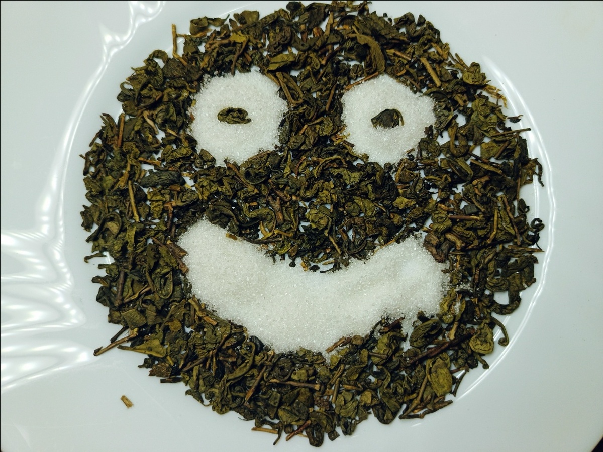Зелёная заварка и сахар