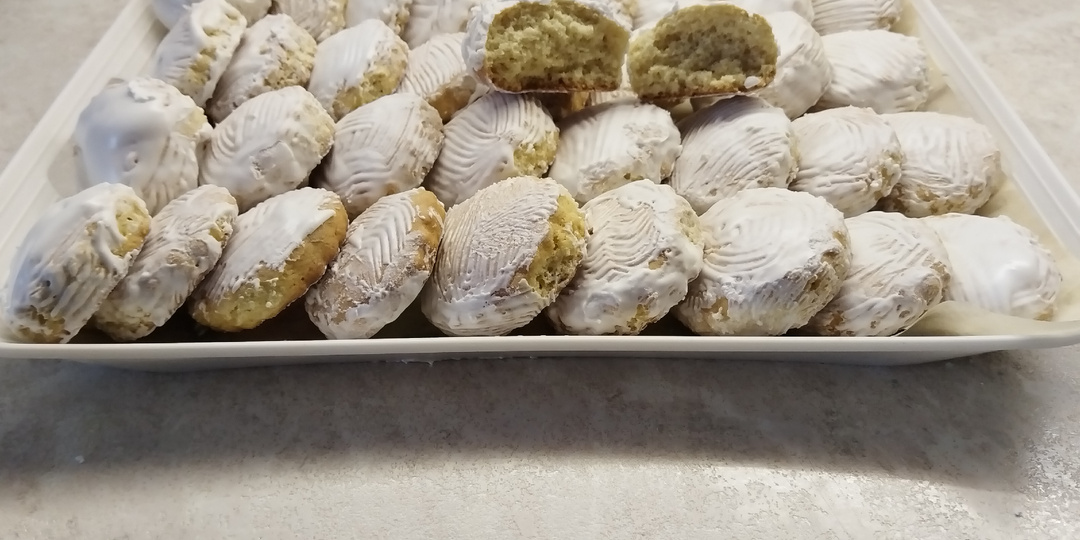 Классический рецепт вкусных пряников на сметане в духовке.