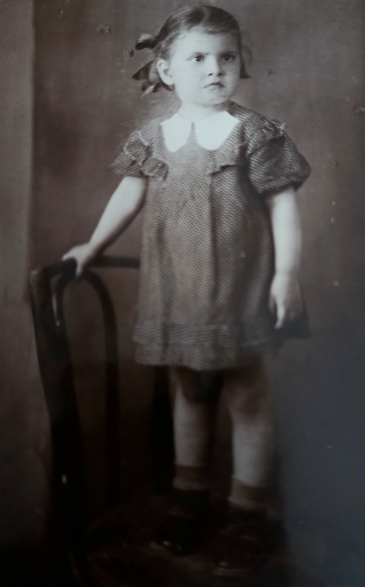 Мама в раннем детстве