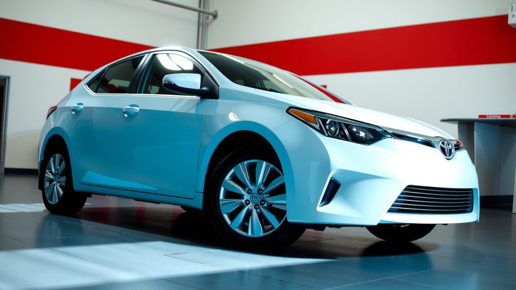    Toyota Corolla до 160 сил: почему она не дешевеет на вторичке даже через десять лет