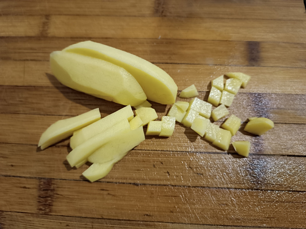 картофель кубиками