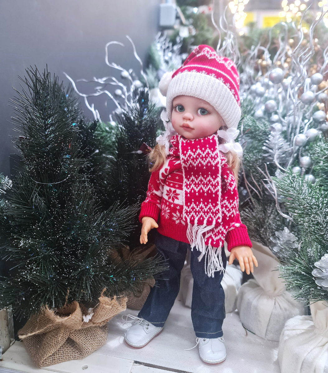 Этот кустик мелковат для ёлки (я сейчас про растительность, не про куклу)