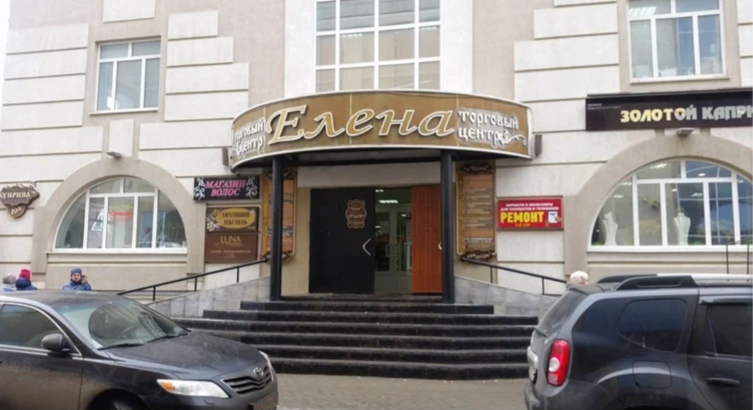 Здесь можно купить тоже много нужного, красивого, необычного, уникального